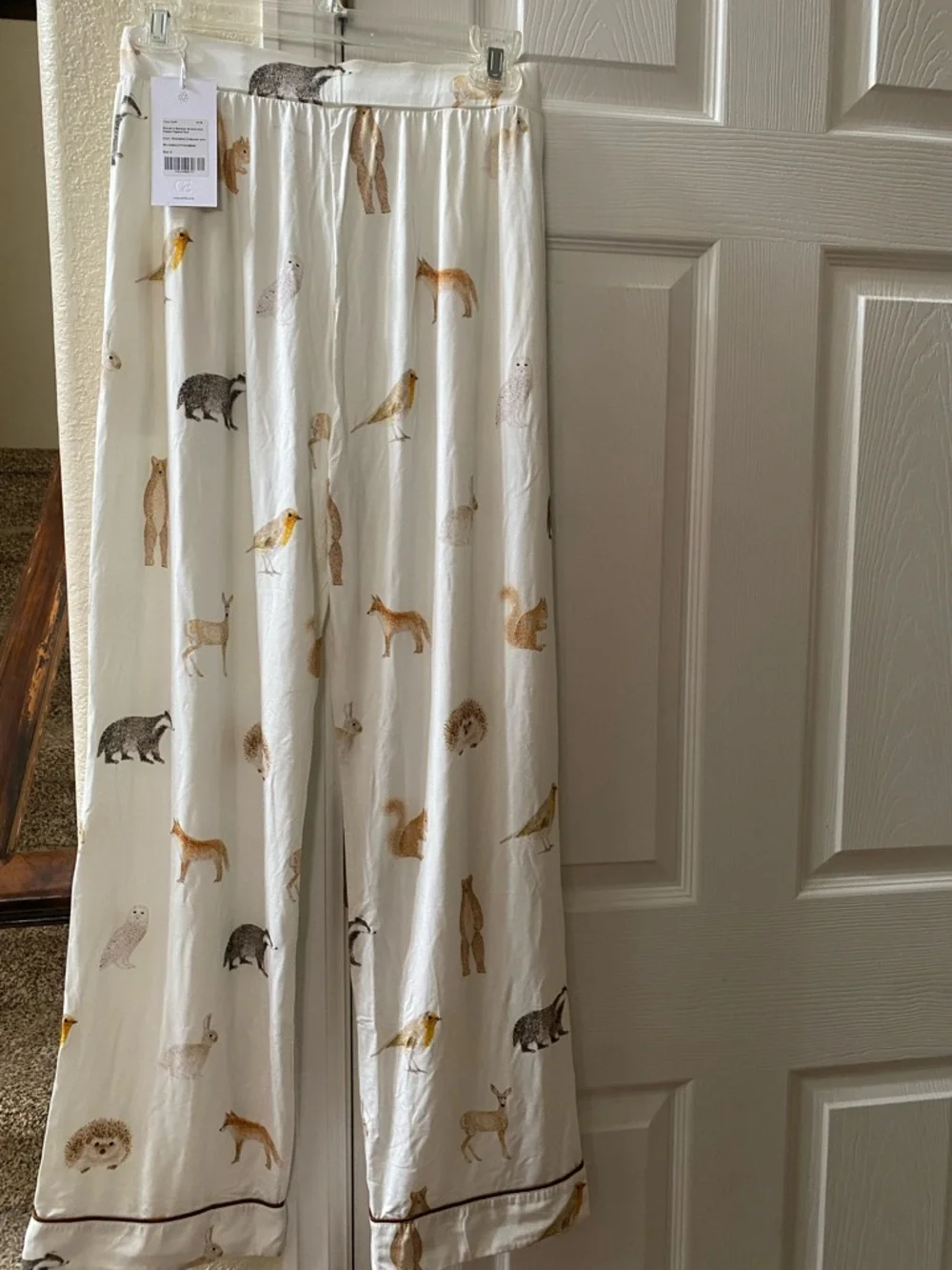 Cozy Earth Medium Cream Animal Print Lounge Pants - Picture 6 of 15